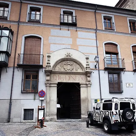 La Cueva De San Vicente